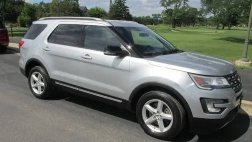2017 Ford Explorer XLT 4WD photo