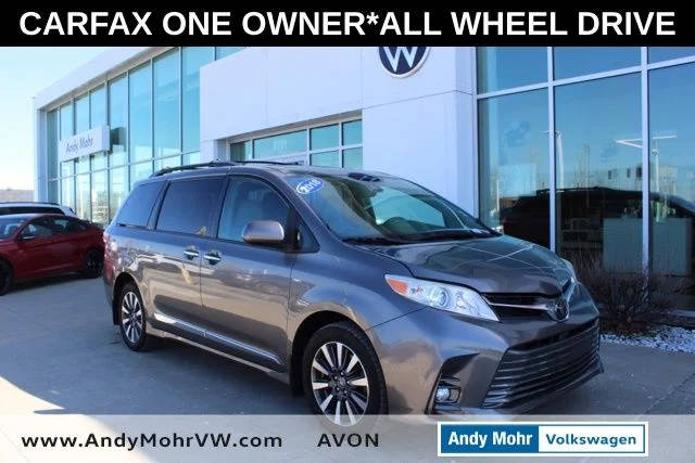 2018 Toyota Sienna XLE AWD photo