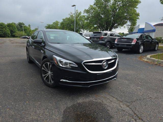 2019 Buick LaCrosse Essence AWD photo