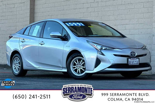 2018 Toyota Prius Two FWD photo