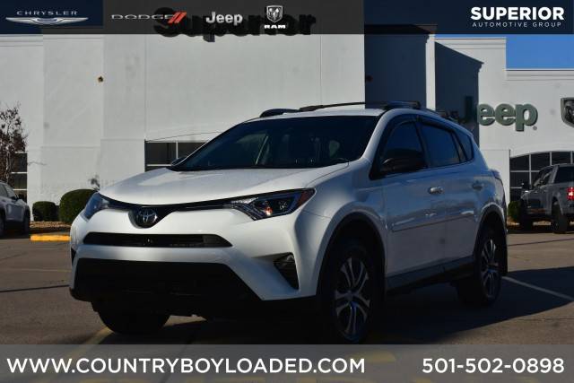 2018 Toyota RAV4 LE FWD photo