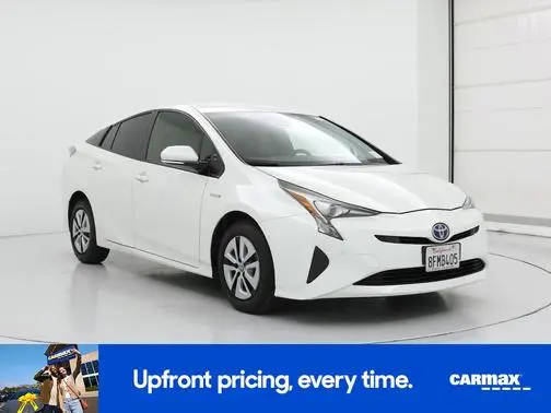 2018 Toyota Prius Three FWD photo