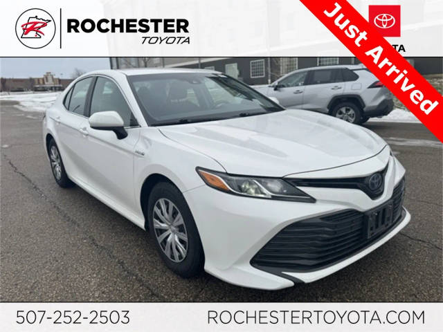 2018 Toyota Camry Hybrid LE FWD photo