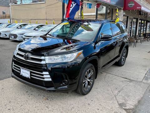 2018 Toyota Highlander LE AWD photo