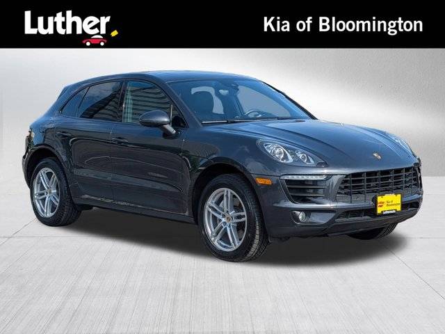 2018 Porsche Macan AWD photo