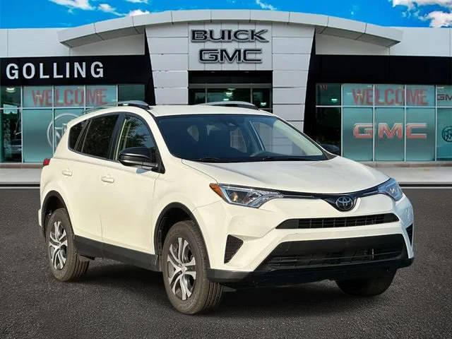 2018 Toyota RAV4 LE AWD photo