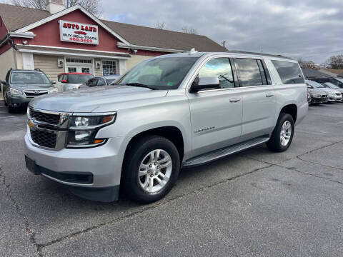 2017 Chevrolet Suburban LT 4WD photo