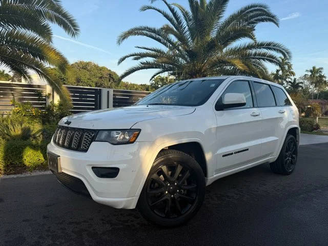 2018 Jeep Grand Cherokee Altitude 4WD photo