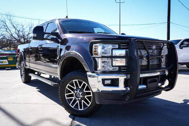 2019 Ford F-250 Super Duty LARIAT 4WD photo