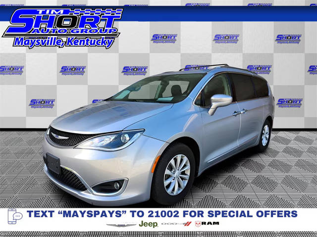 2018 Chrysler Pacifica Minivan Touring L FWD photo