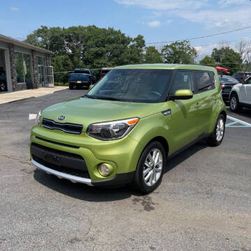 2017 Kia Soul + FWD photo