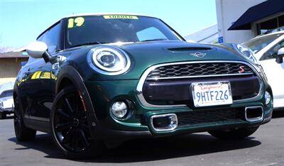 2019 MINI Hardtop 2 Door Cooper S FWD photo