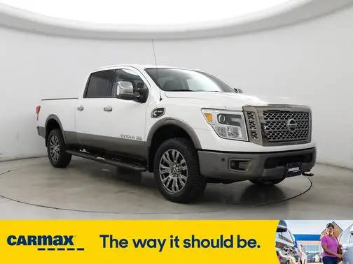 2018 Nissan Titan XD Platinum Reserve 4WD photo