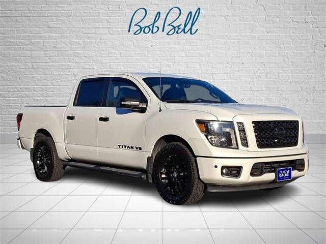 2018 Nissan Titan PRO-4X 4WD photo