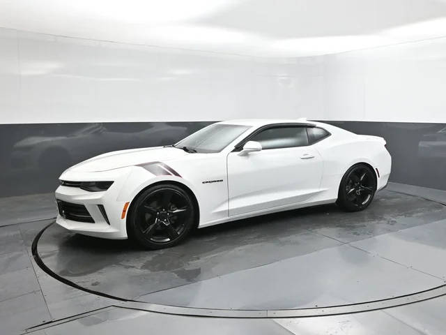 2018 Chevrolet Camaro 1LT RWD photo