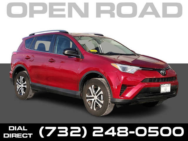 2018 Toyota RAV4 LE AWD photo