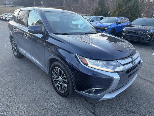 2018 Mitsubishi Outlander SE 4WD photo