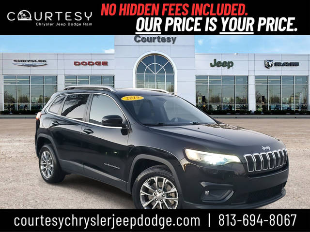 2019 Jeep Cherokee Latitude Plus FWD photo