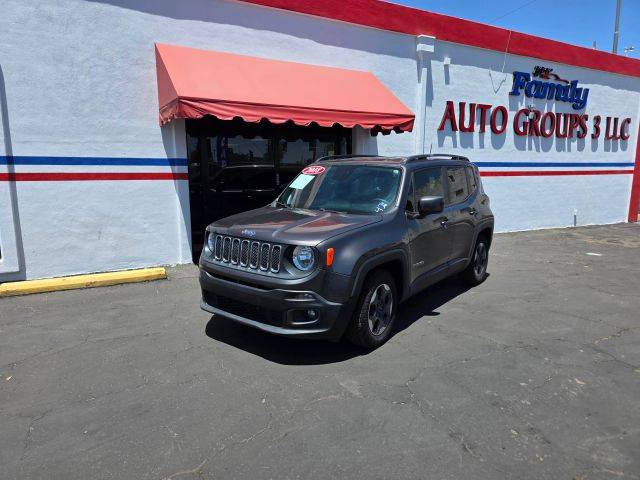 2018 Jeep Renegade Latitude FWD photo