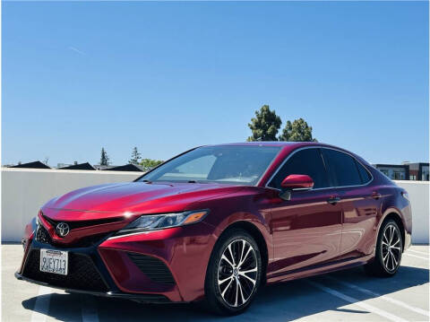 2018 Toyota Camry SE FWD photo