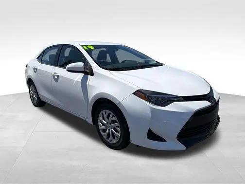 2019 Toyota Corolla LE FWD photo