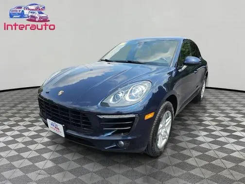 2018 Porsche Macan AWD photo