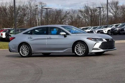 2019 Toyota Avalon Limited FWD photo