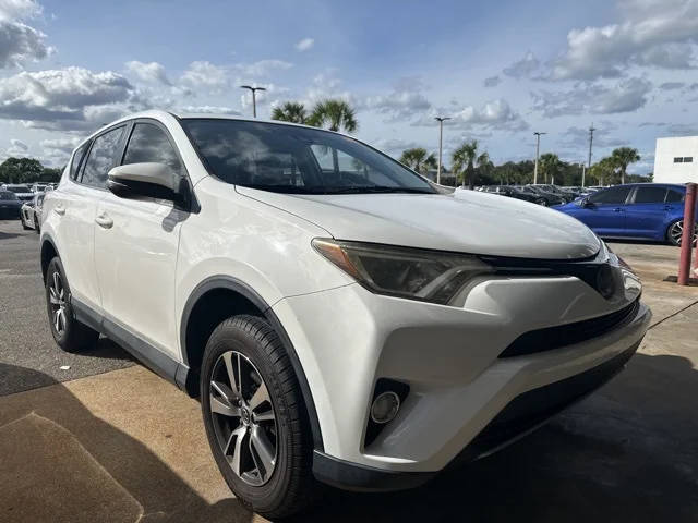 2018 Toyota RAV4 XLE FWD photo