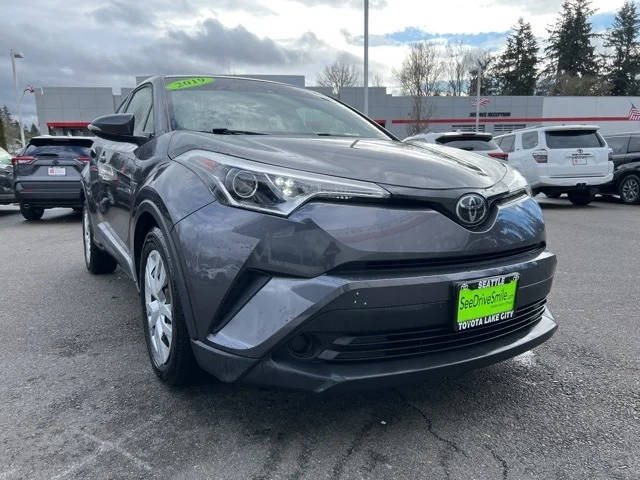 2019 Toyota C-HR LE FWD photo