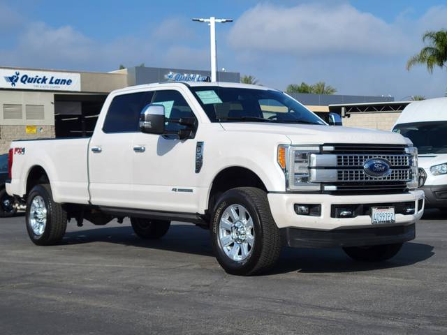 2019 Ford F-350 Super Duty Platinum 4WD photo