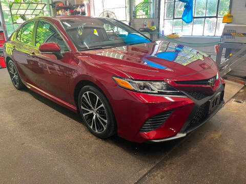 2018 Toyota Camry SE FWD photo