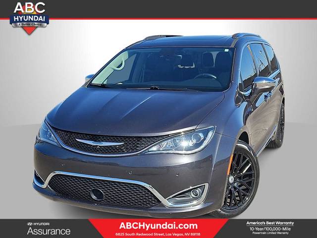 2018 Chrysler Pacifica Minivan Limited FWD photo