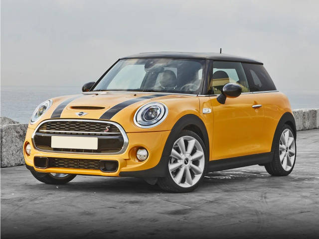 2018 MINI Hardtop 4 Door Cooper S FWD photo