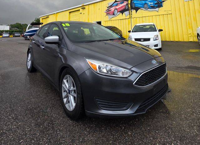 2018 Ford Focus SE FWD photo