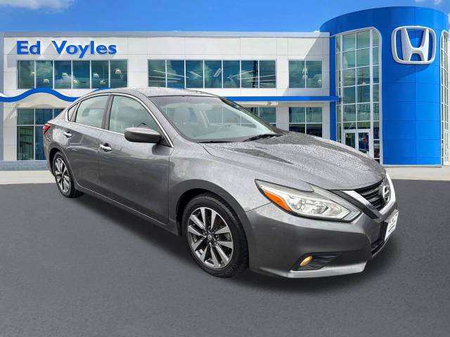 2017 Nissan Altima 2.5 SV FWD photo