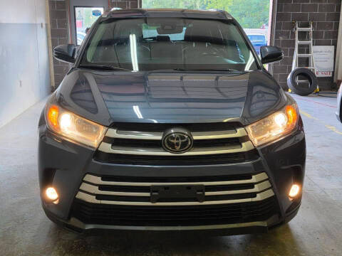 2018 Toyota Highlander XLE AWD photo