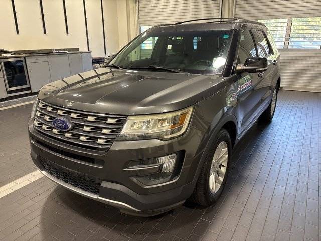 2016 Ford Explorer XLT FWD photo