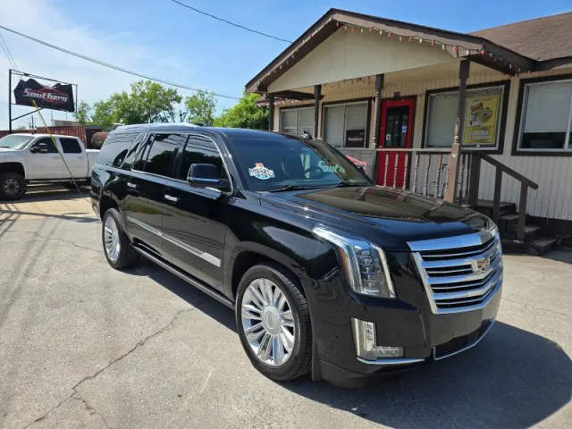 2019 Cadillac Escalade ESV Platinum 4WD photo