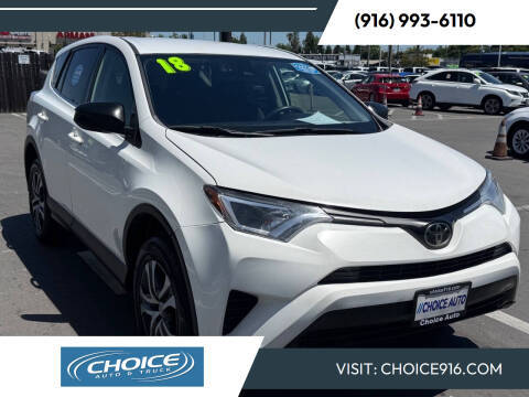 2018 Toyota RAV4 LE FWD photo