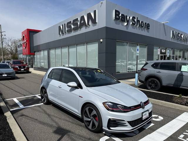 2018 Volkswagen Golf GTI SE FWD photo