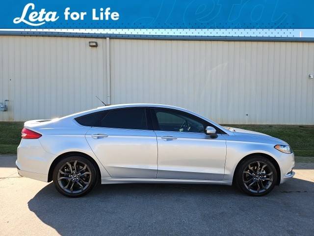 2018 Ford Fusion SE FWD photo