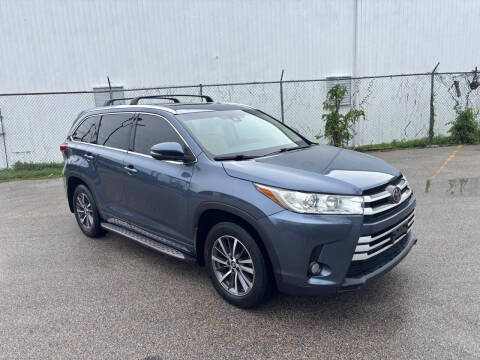 2018 Toyota Highlander XLE FWD photo