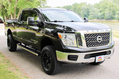 2018 Nissan Titan XD SV 4WD photo