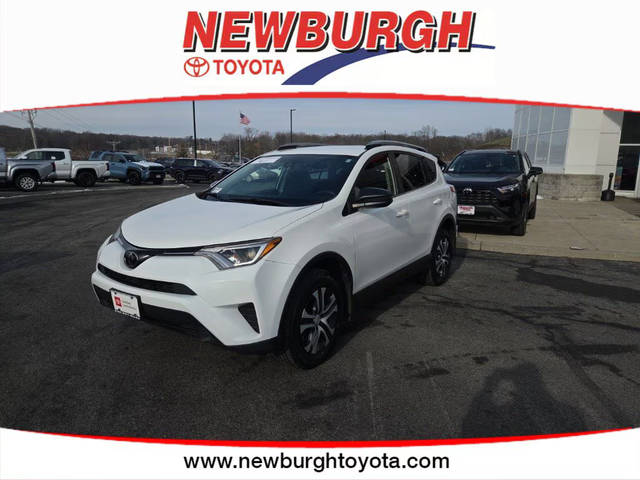 2018 Toyota RAV4 LE AWD photo