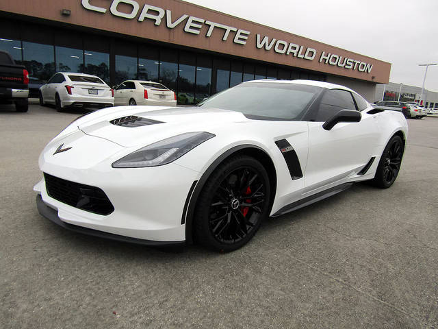 2019 Chevrolet Corvette Z06 2LZ RWD photo