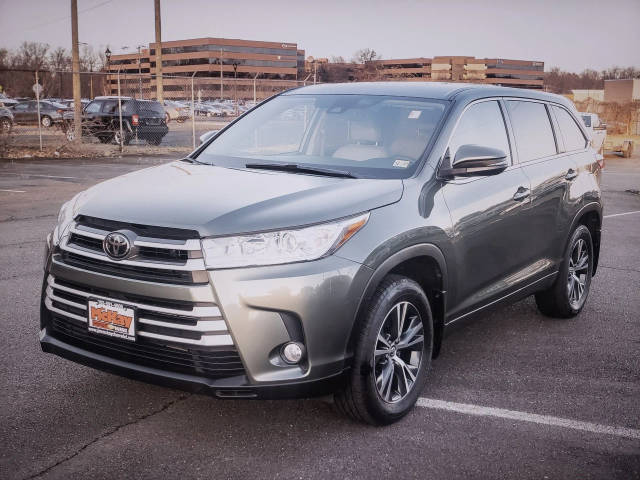 2018 Toyota Highlander LE Plus AWD photo