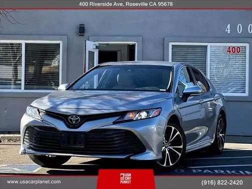 2018 Toyota Camry SE FWD photo