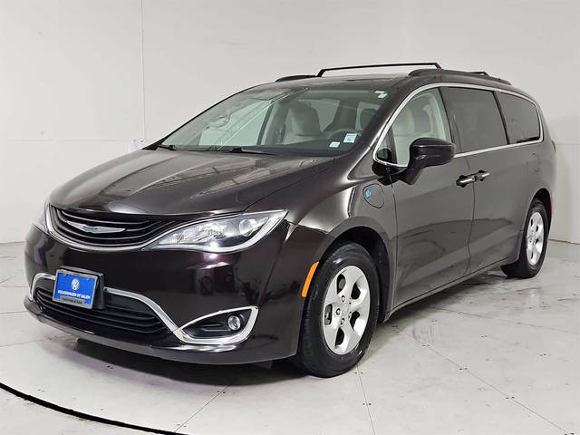 2018 Chrysler Pacifica Minivan Hybrid Touring Plus FWD photo