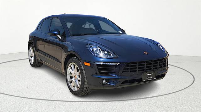 2018 Porsche Macan AWD photo