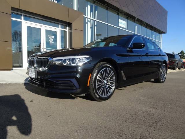 2019 BMW 5 Series 530i xDrive AWD photo